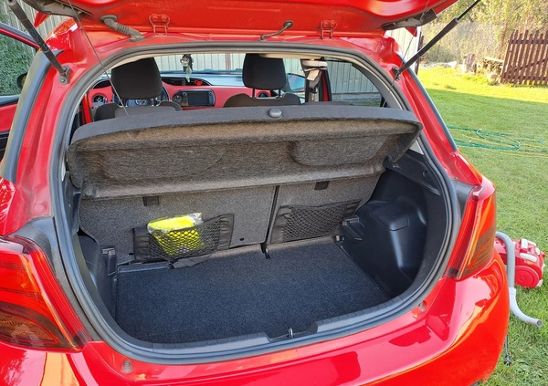 Toyota Yaris cena 44900 przebieg: 50600, rok produkcji 2015 z Jaworzno małe 92